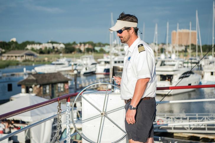 Charleston Harbor Tour and Carriage Tour - Image 3