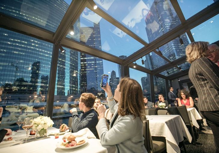 Saturday Odyssey Premier Dinner Cruise on the Chicago River - Image 5