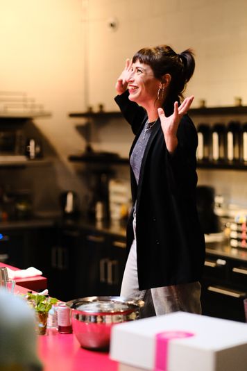 Hands On Los Angeles Mixology Class - Image 11