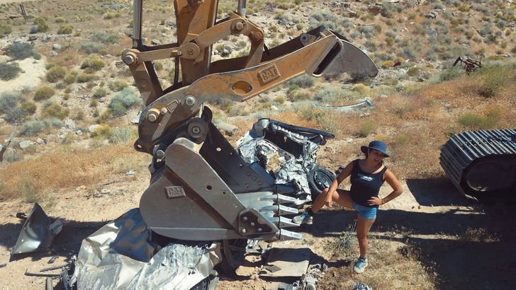 Big Cat Excavator Smash & Grab - Image 2