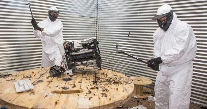 XL Rage Room Wrecking Experience - Image 4