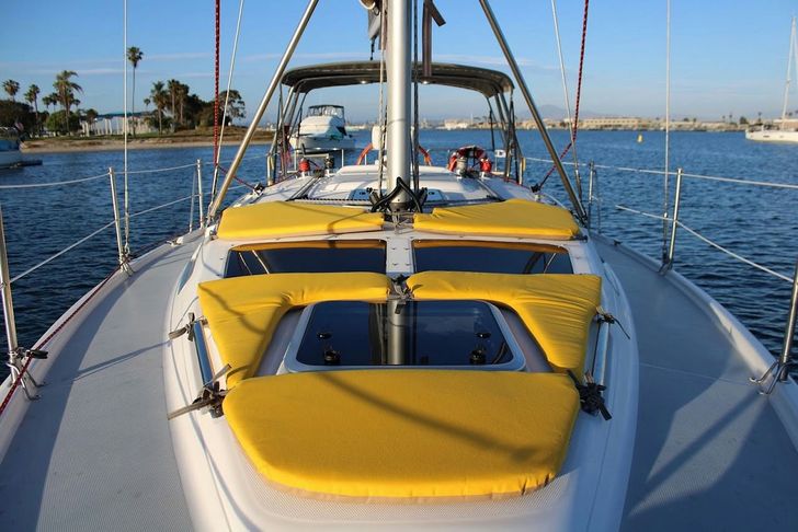 2.5 Hour Private Sunset Family Sail on a 35ft Yacht - Image 9