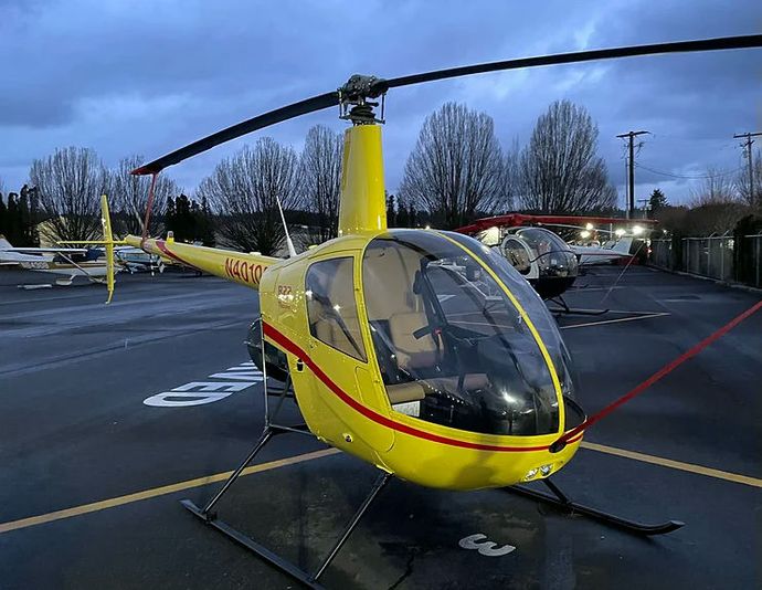 Learn to Fly an R22 Helicopter near Seattle - Image 5