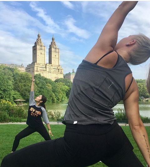Sunrise Walk & Yoga Class in Central Park - Image 4